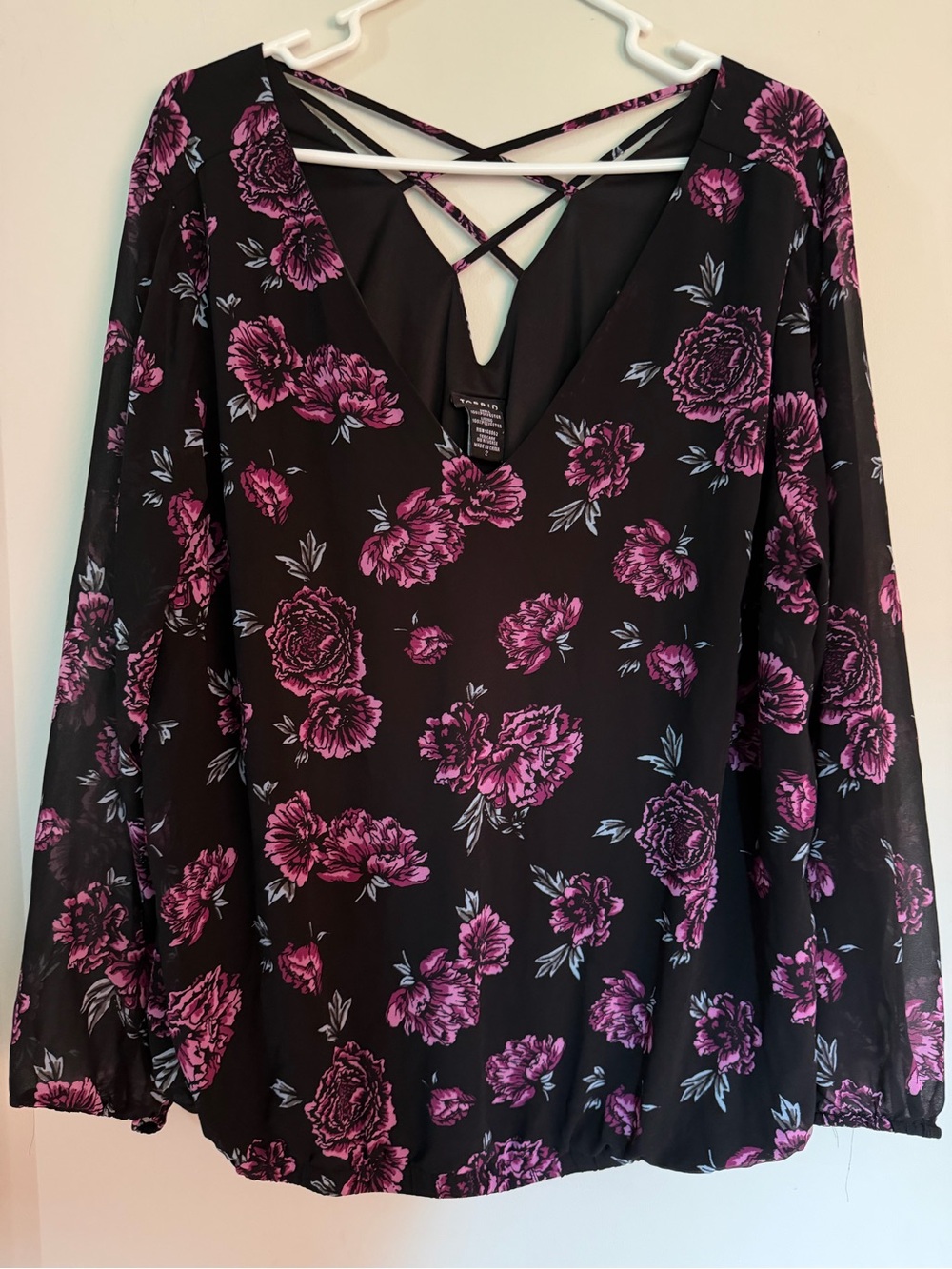 NWOT TORRID Floral V-Neck Long-Sleeve Top with Crisscross Back 2X
